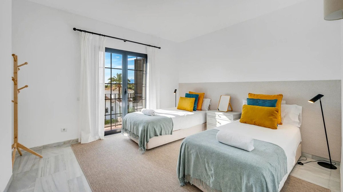 3 Bed Penthouse Duplex in Nueva Andalucía