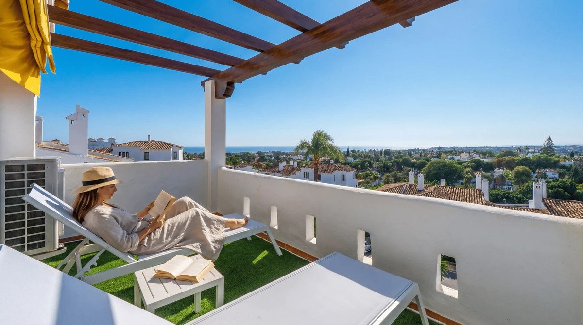 3 Bed Penthouse Duplex in Nueva Andalucía