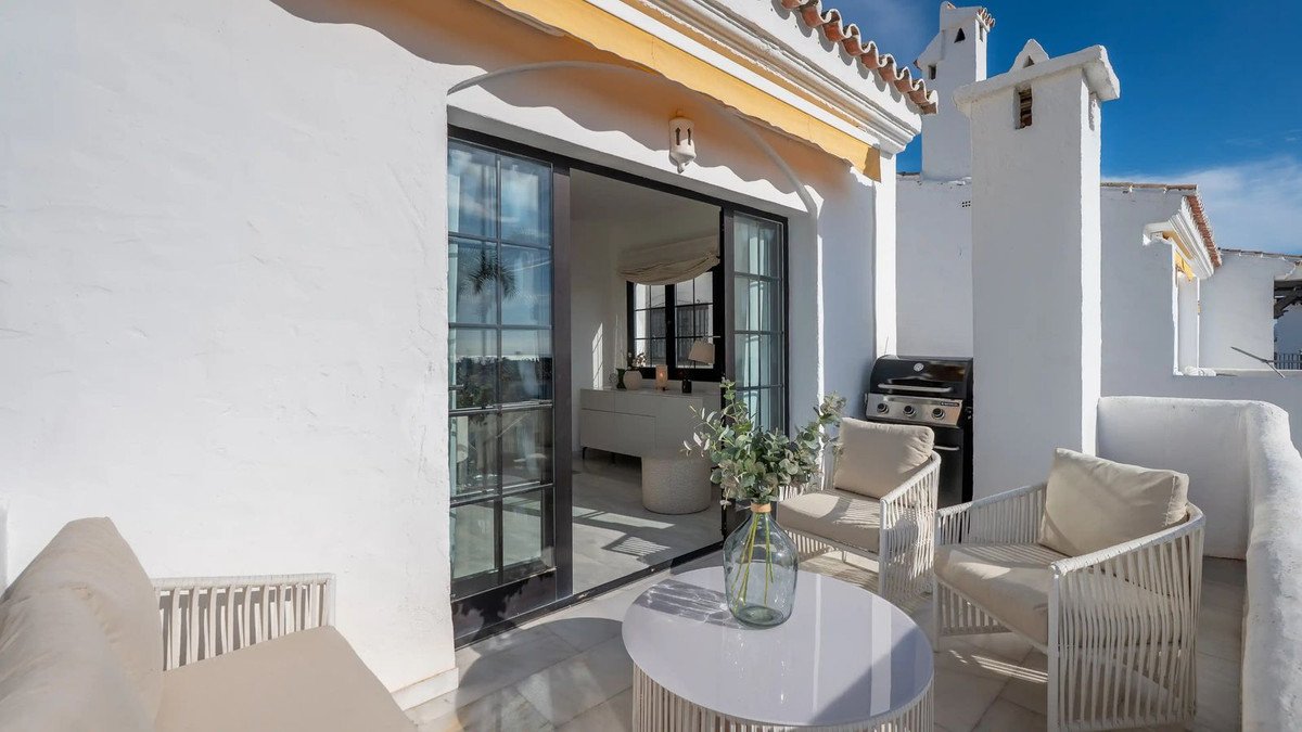3 Bed Penthouse Duplex in Nueva Andalucía