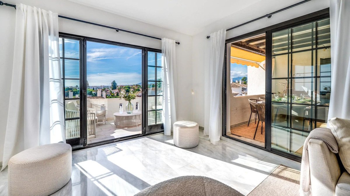 3 Bed Penthouse Duplex in Nueva Andalucía