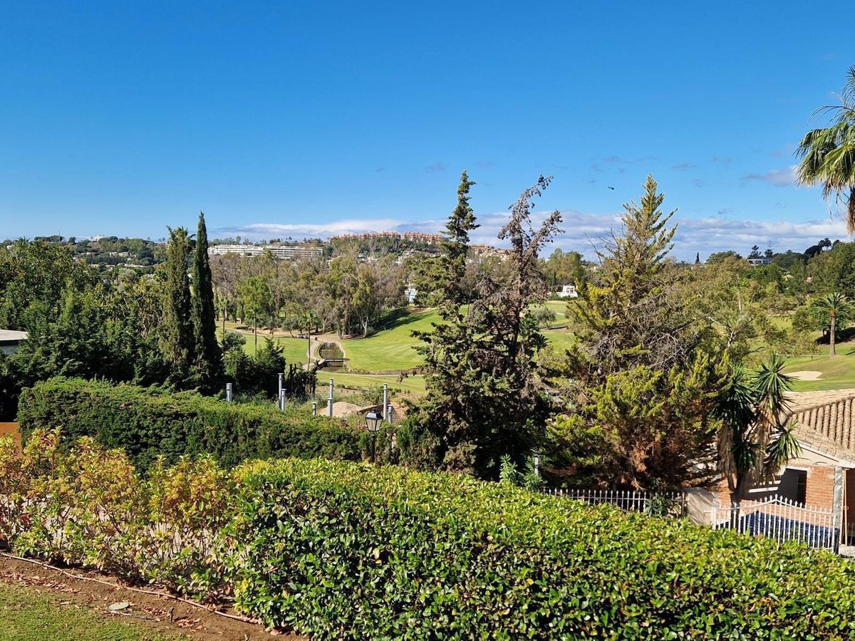 5 Bed Detached Villa in Nueva Andalucía