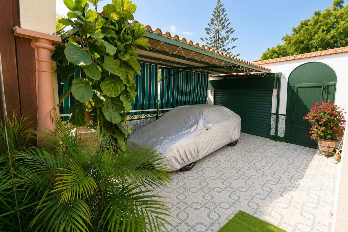 4 Bed Detached Villa in Rincón de la Victoria