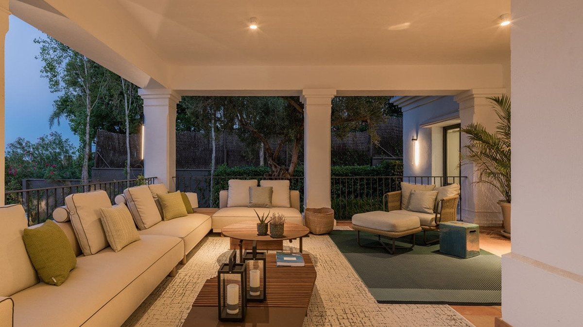 6 Bed Detached Villa in Sotogrande