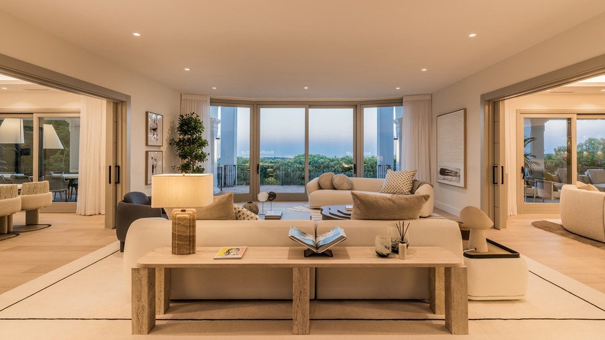 6 Bed Detached Villa in Sotogrande