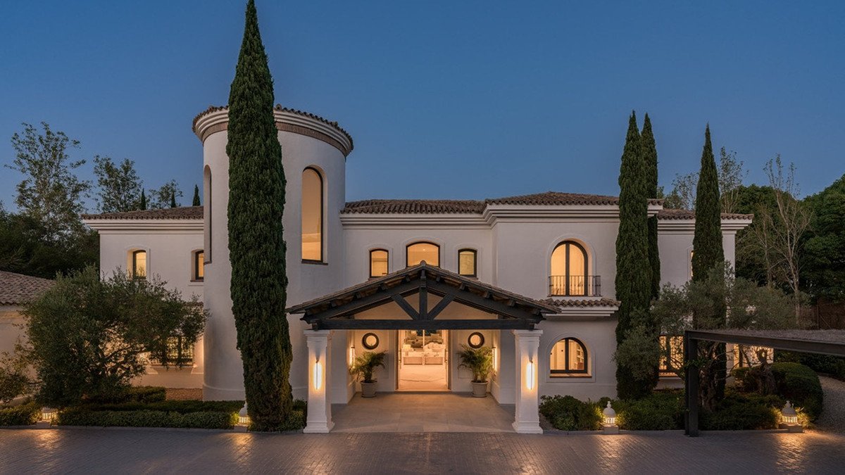 6 Bed Detached Villa in Sotogrande