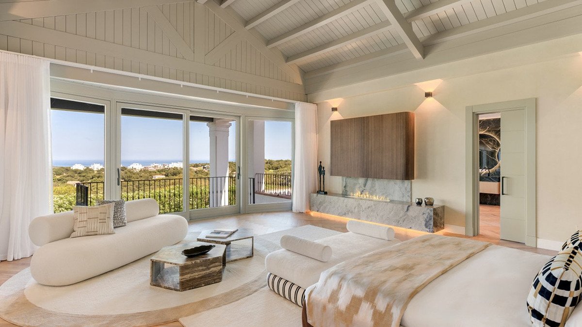 6 Bed Detached Villa in Sotogrande