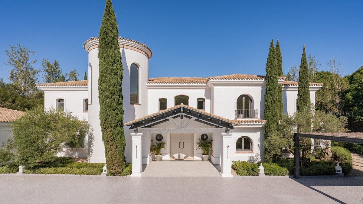6 Bed Detached Villa in Sotogrande