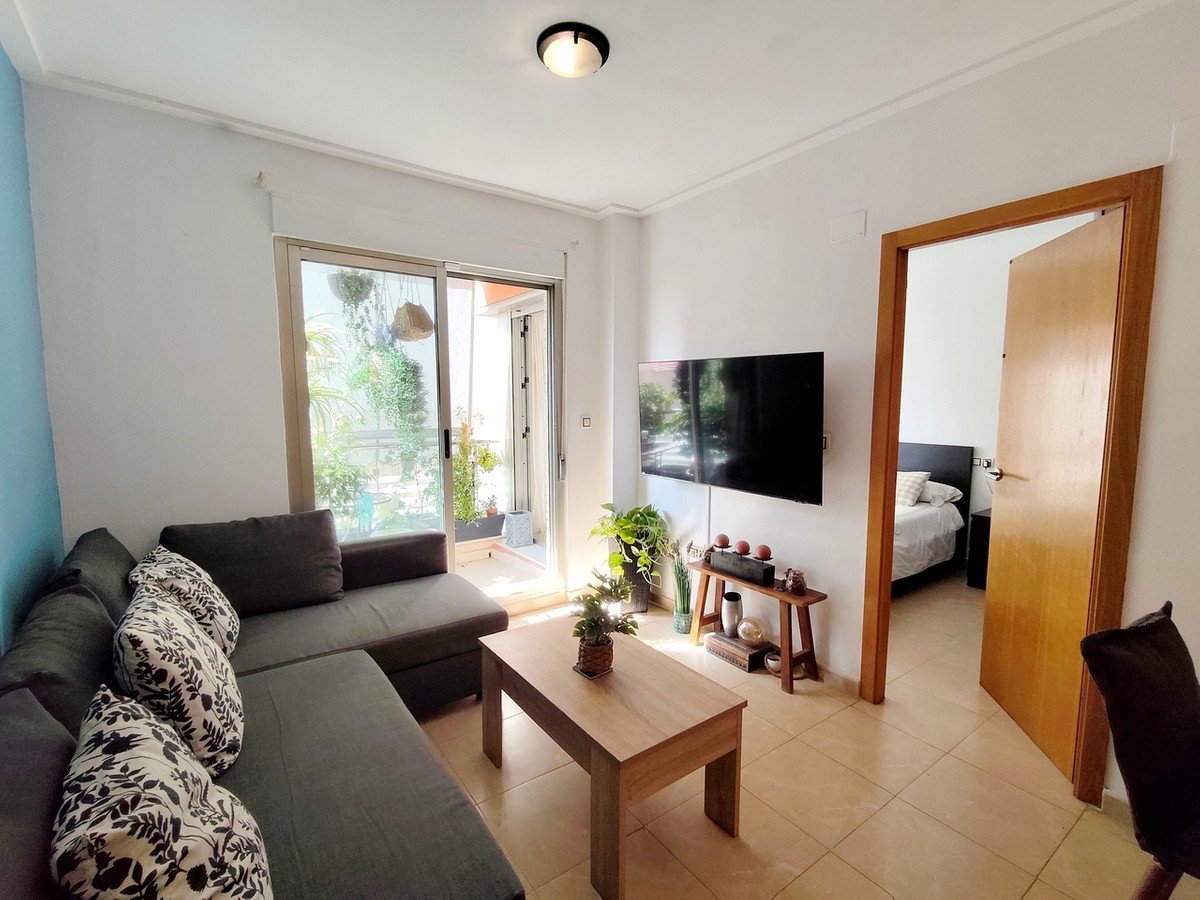 3 Bed Middle Floor Apartment in Torrevieja