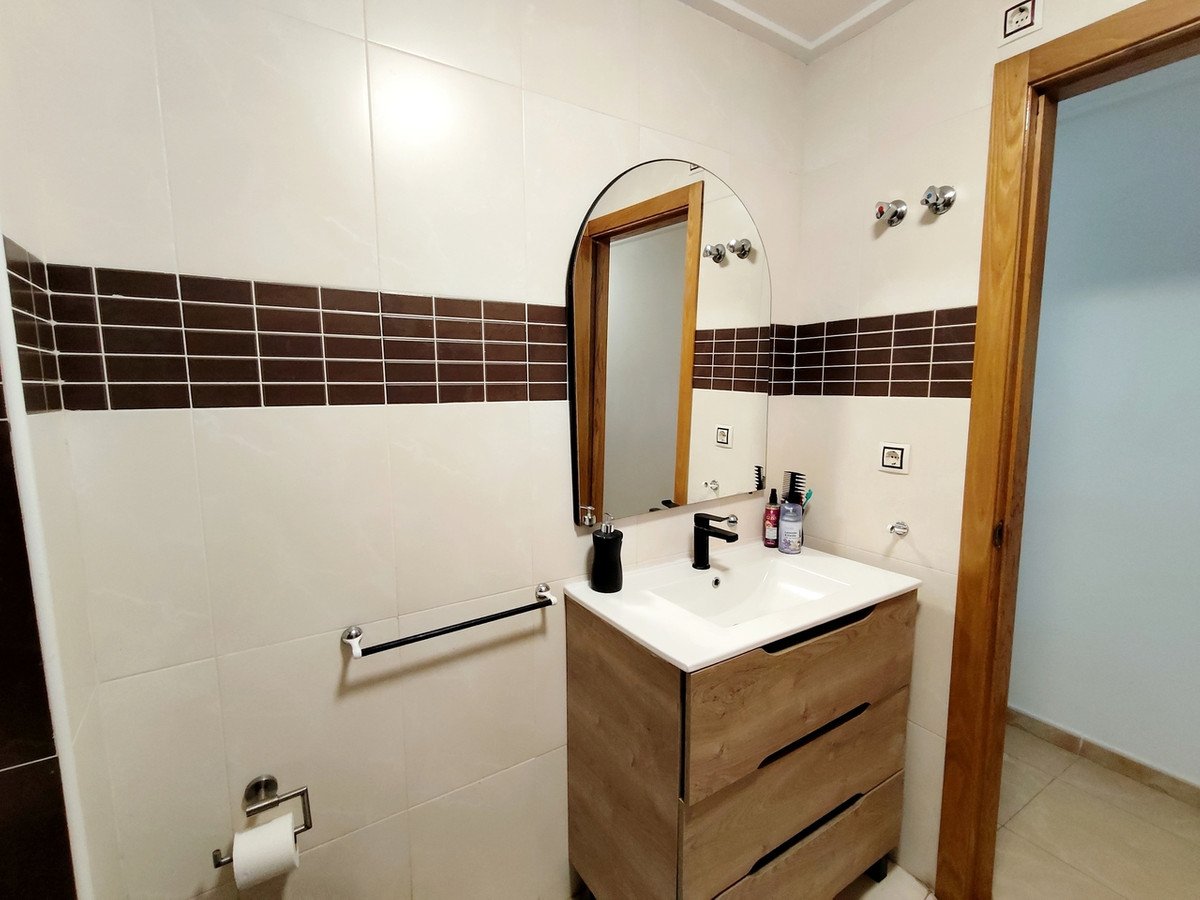 3 Bed Middle Floor Apartment in Torrevieja