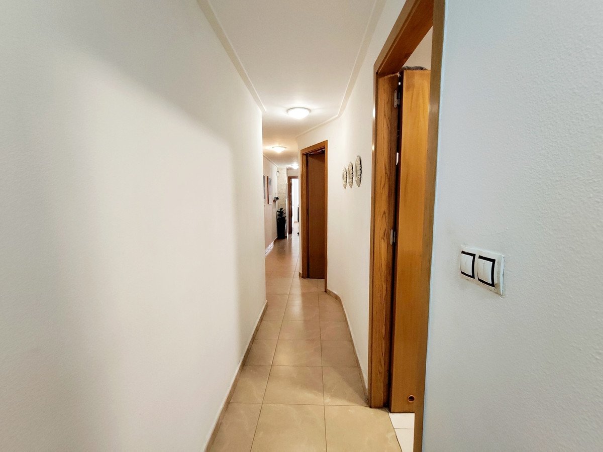 3 Bed Middle Floor Apartment in Torrevieja