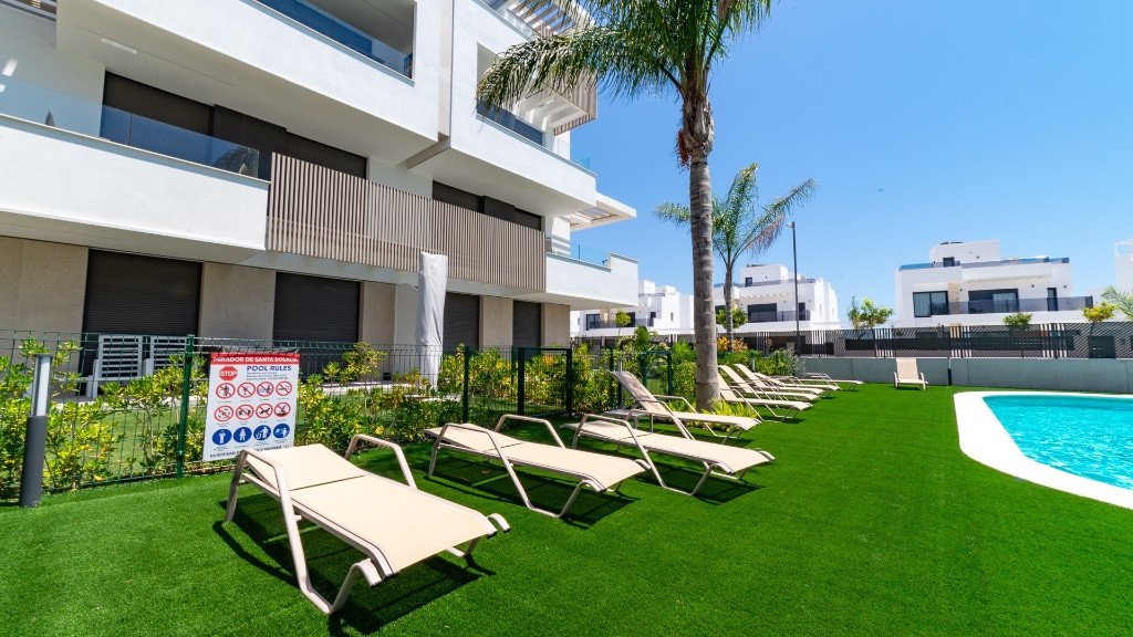 2 Bed Middle Floor Apartment in Los Alcazares