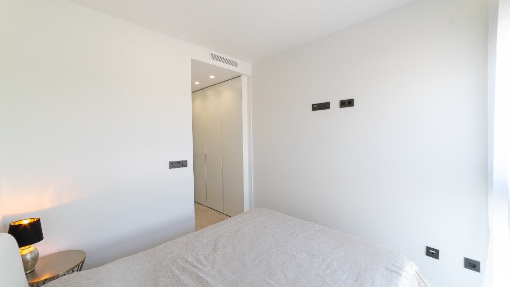 2 Bed Middle Floor Apartment in Los Alcazares