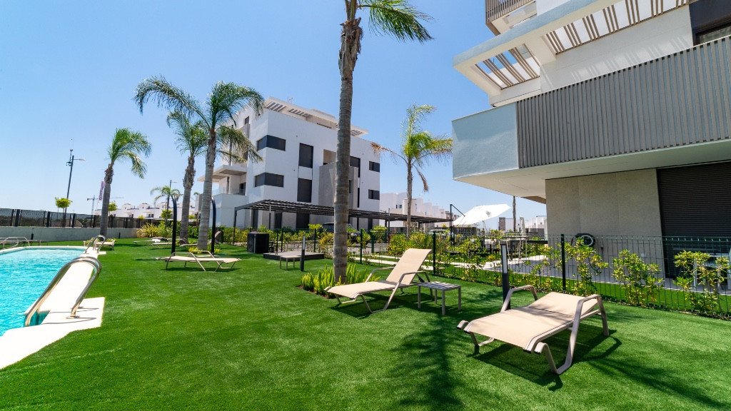 2 Bed Middle Floor Apartment in Los Alcazares