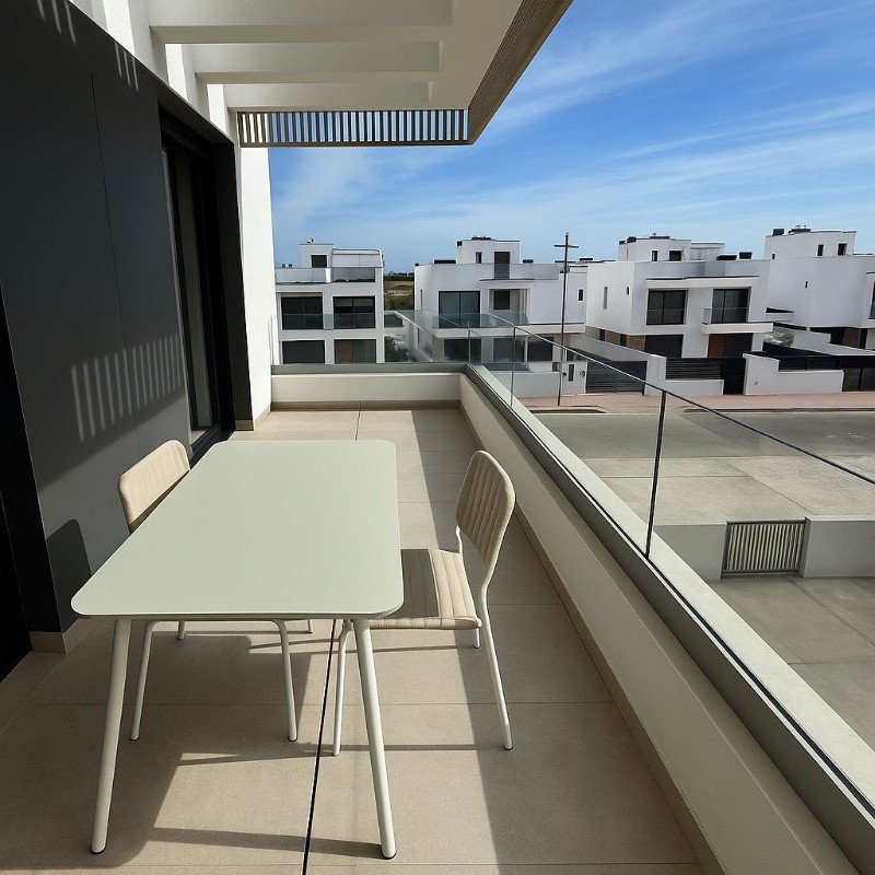 2 Bed Middle Floor Apartment in Los Alcazares