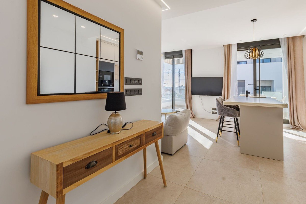 2 Bed Middle Floor Apartment in Los Alcazares