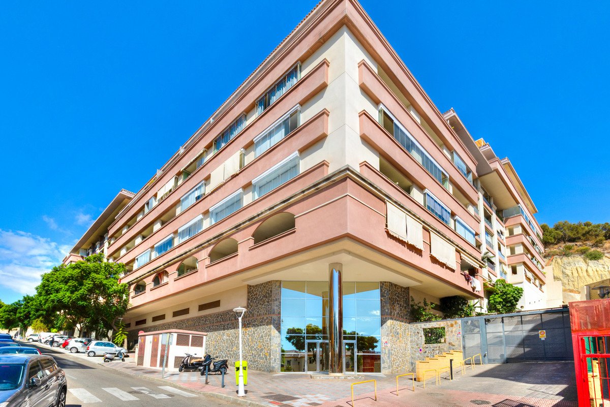 1 Bed Middle Floor Apartment in Fuengirola