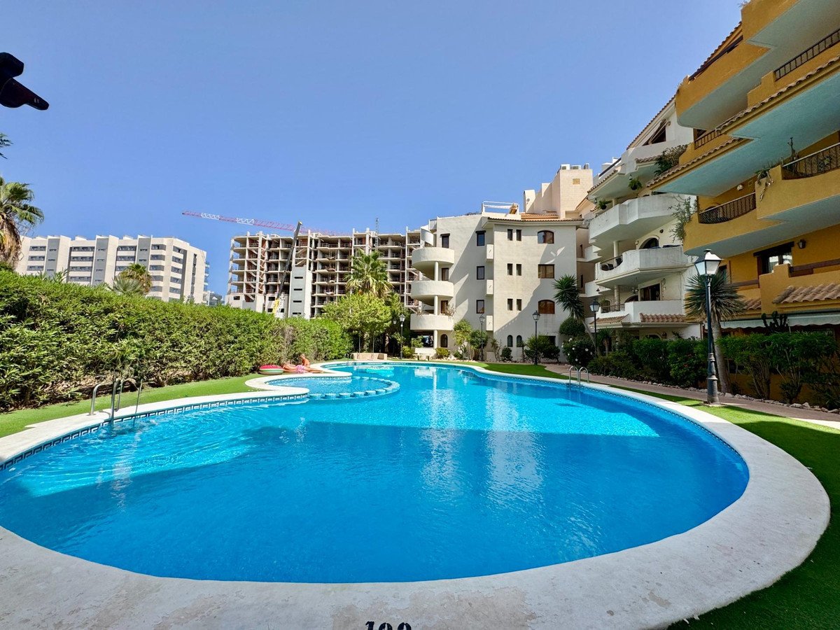 2 Bed Middle Floor Apartment in Punta Prima