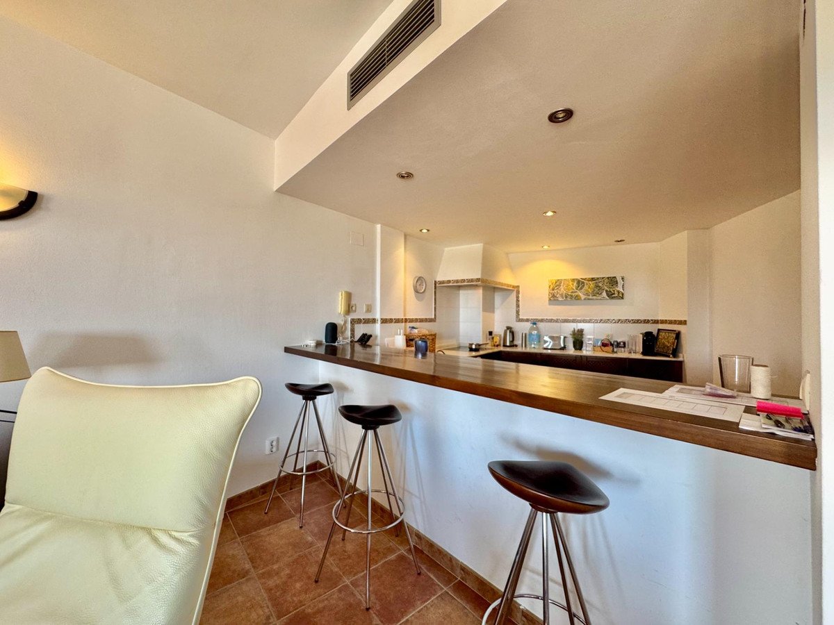 2 Bed Middle Floor Apartment in Punta Prima