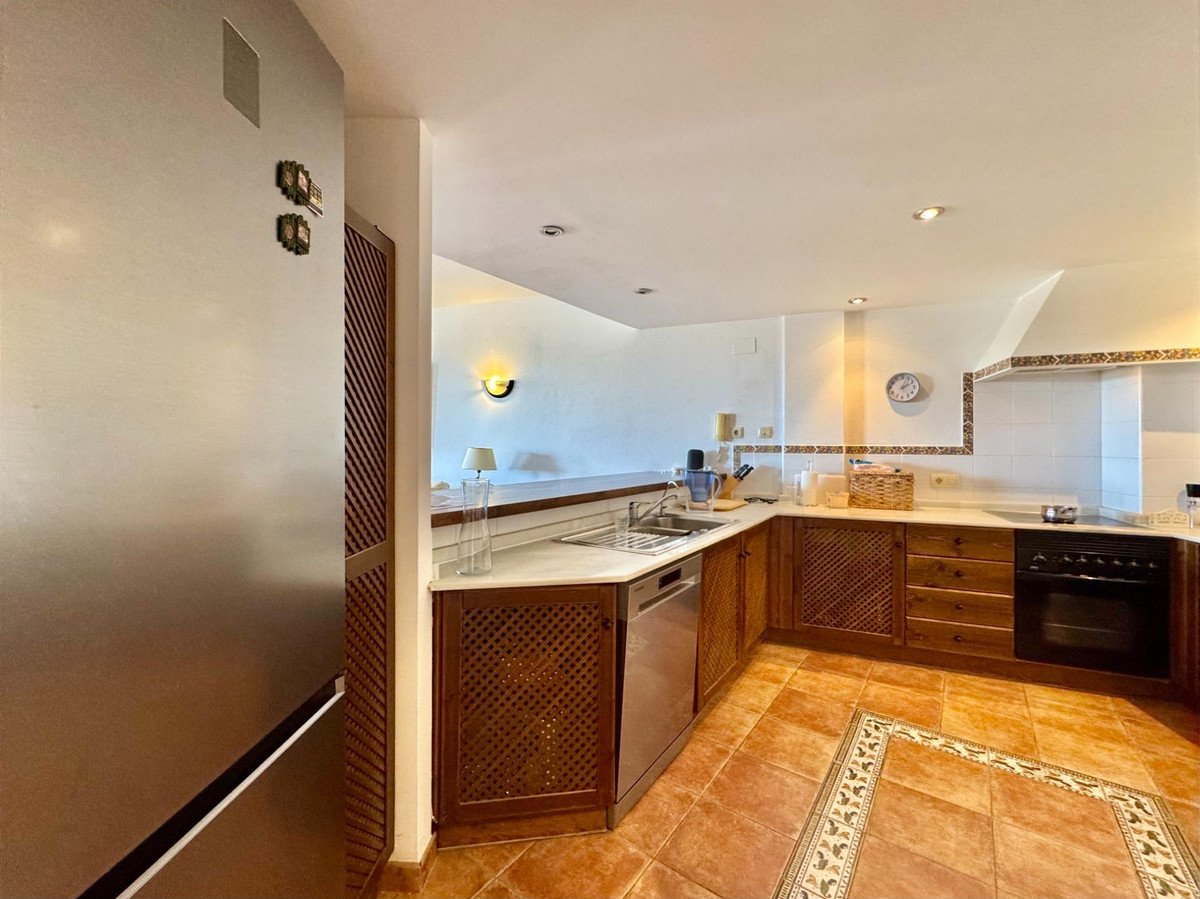 2 Bed Middle Floor Apartment in Punta Prima