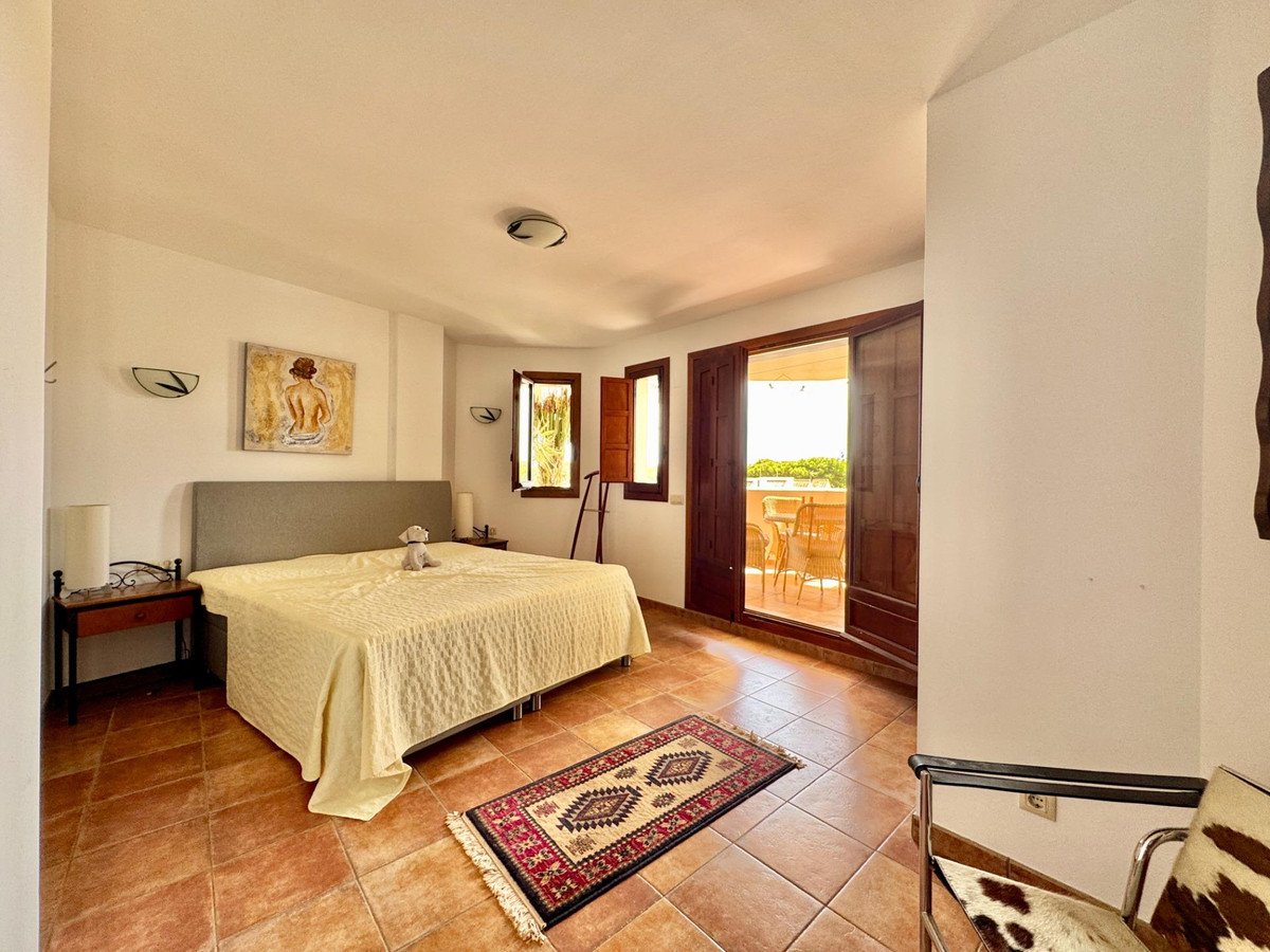 2 Bed Middle Floor Apartment in Punta Prima