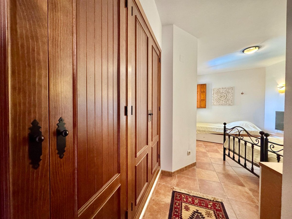 2 Bed Middle Floor Apartment in Punta Prima