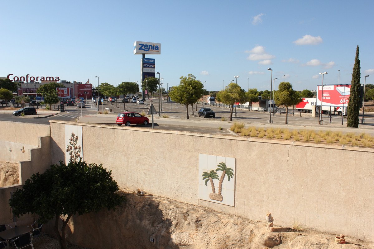 5 Bed Detached Villa in La Zenia