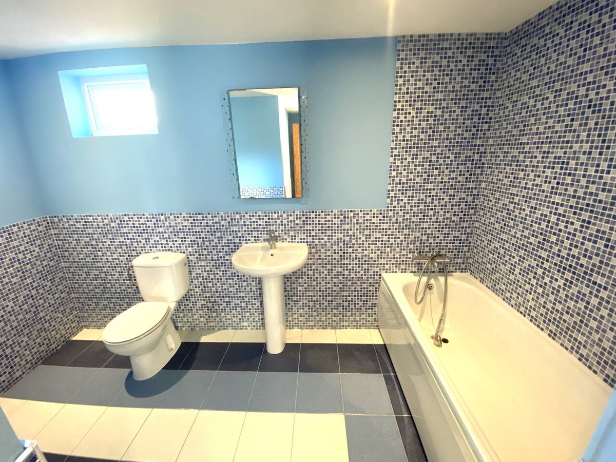 5 Bed Detached Villa in La Zenia