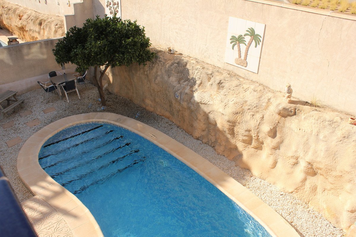 5 Bed Detached Villa in La Zenia
