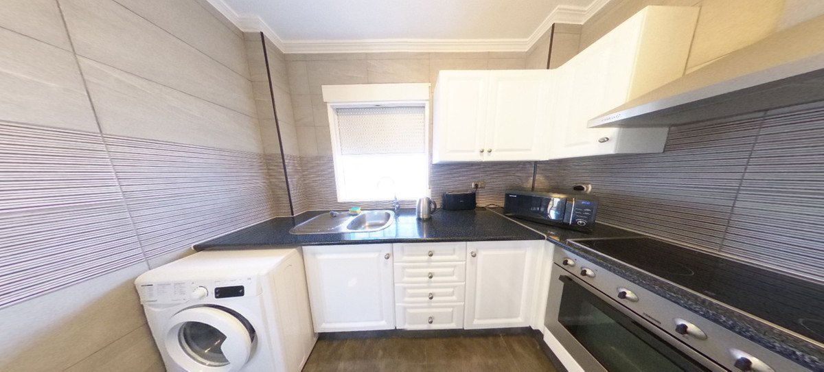 5 Bed Detached Villa in La Zenia