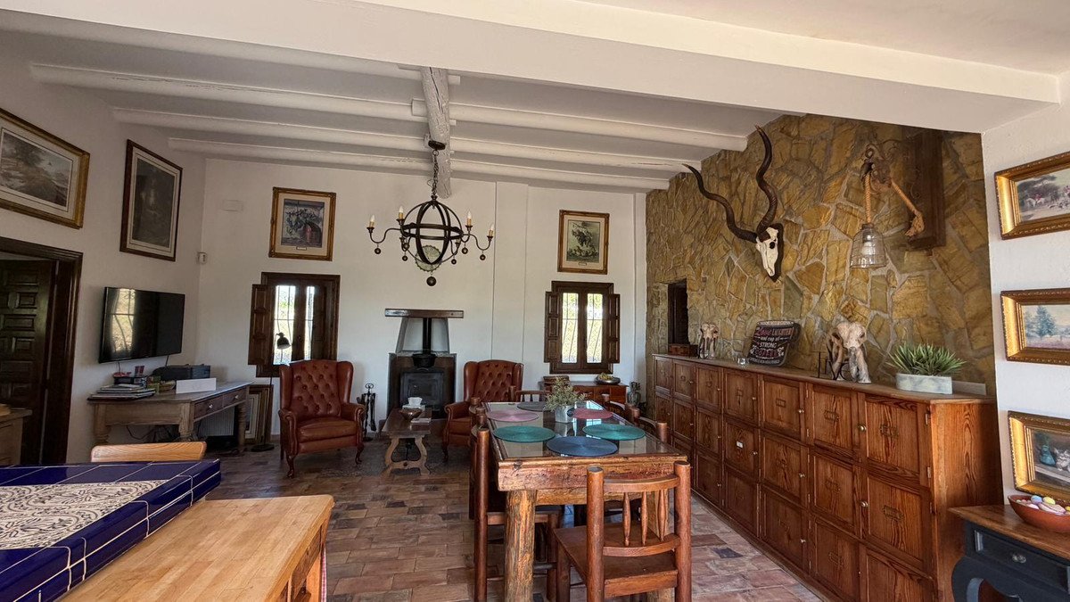 3 Bed Finca - Cortijo in La Romana