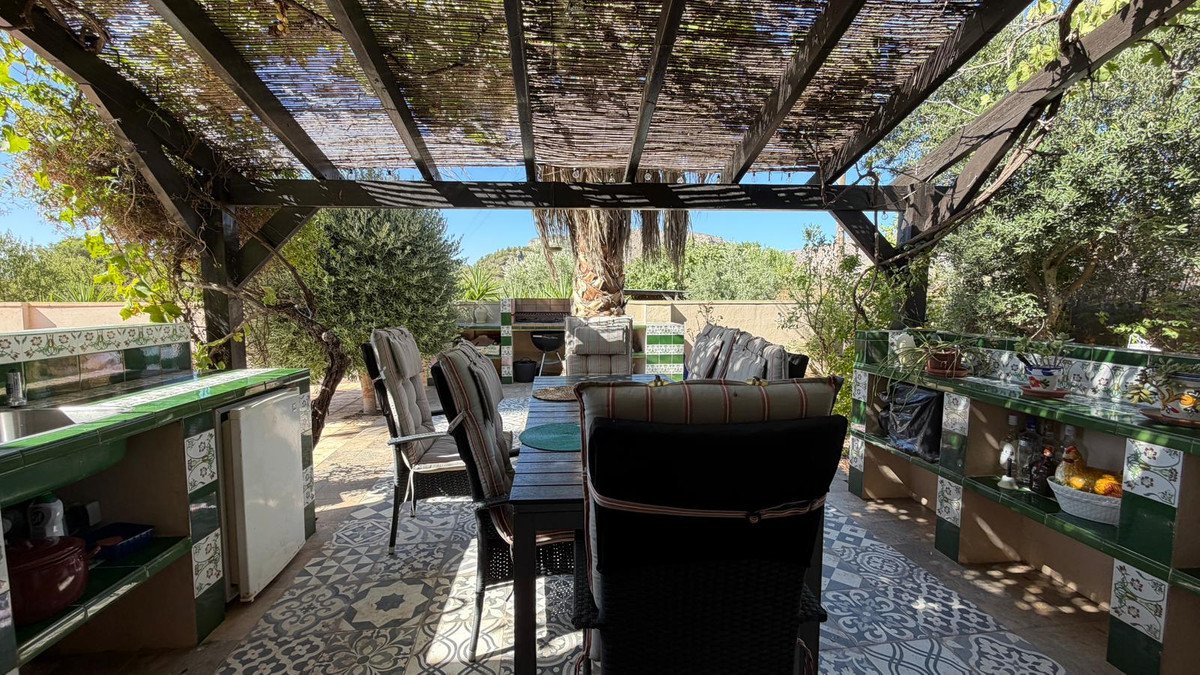 3 Bed Finca - Cortijo in La Romana