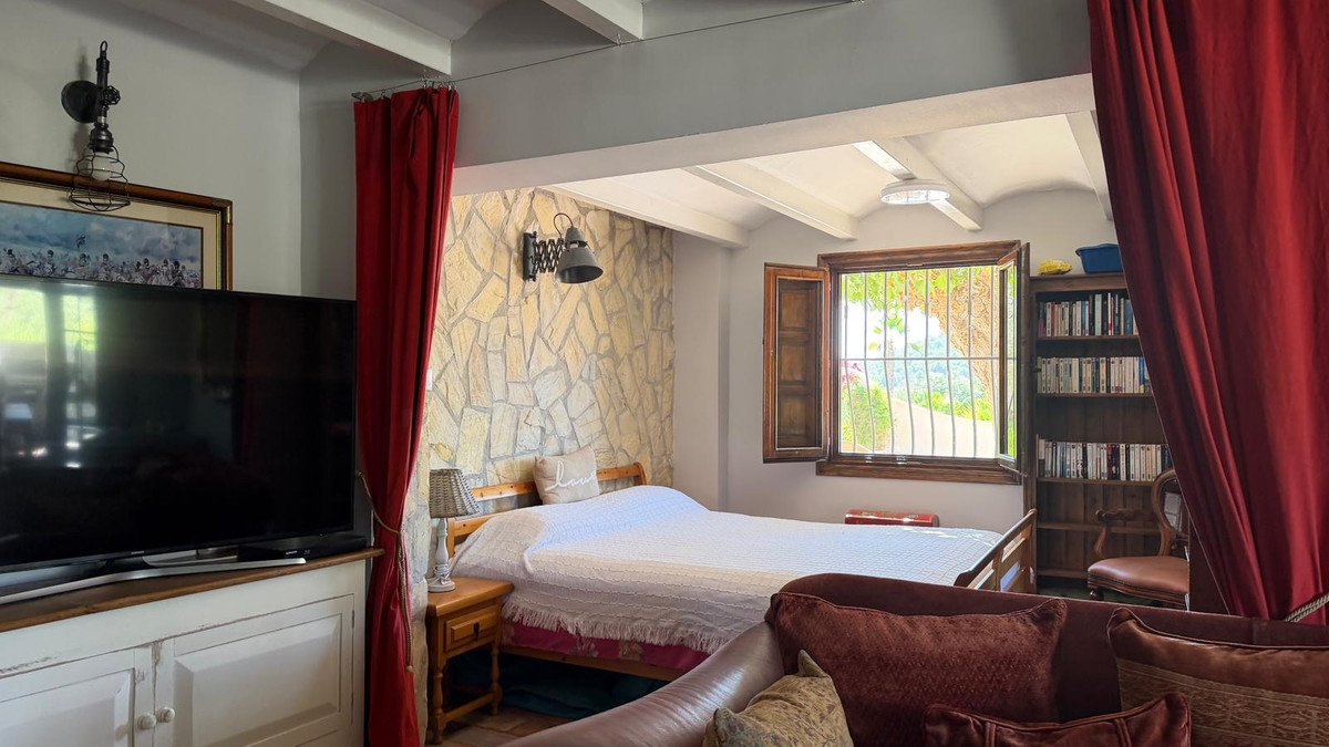 3 Bed Finca - Cortijo in La Romana