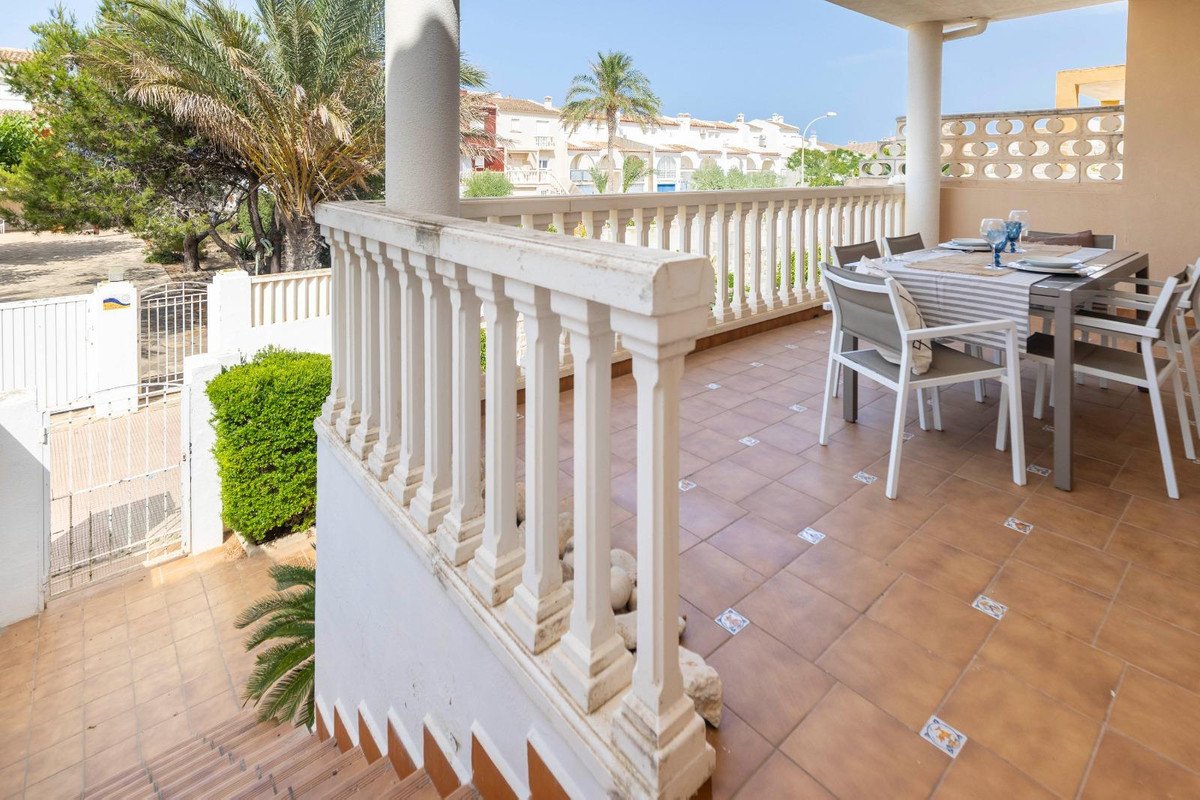 4 Bed Townhouse in Oliva