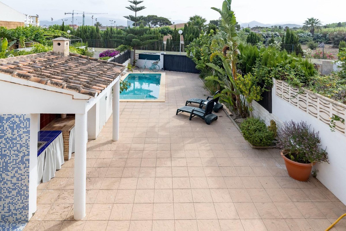 4 Bed Townhouse in Oliva