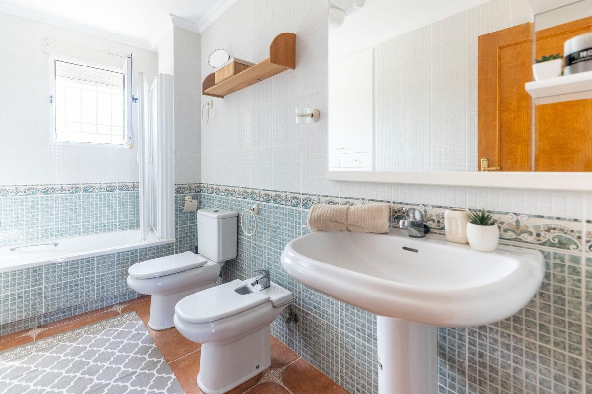 4 Bed Townhouse in Oliva