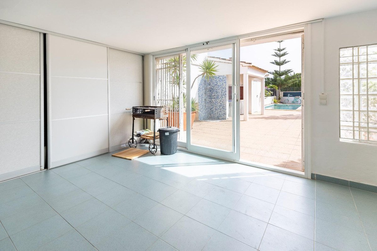 4 Bed Townhouse in Oliva