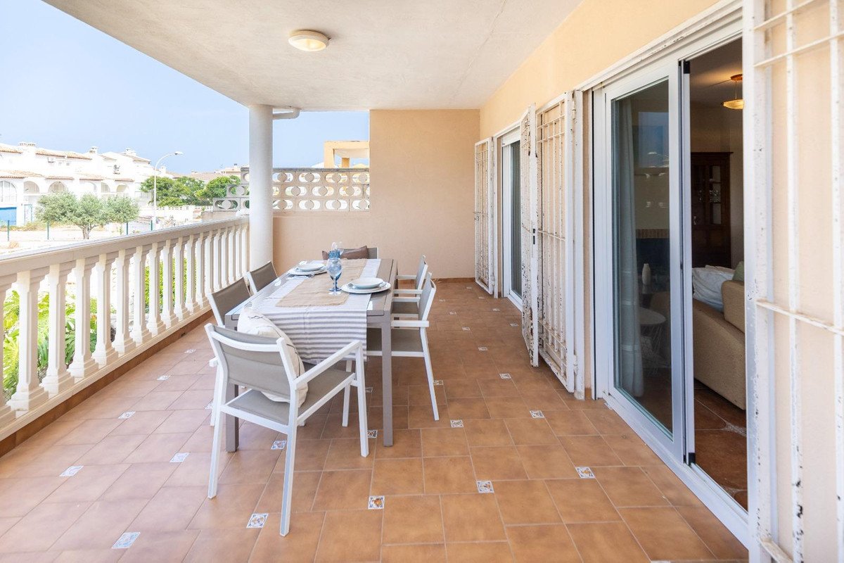 4 Bed Townhouse in Oliva
