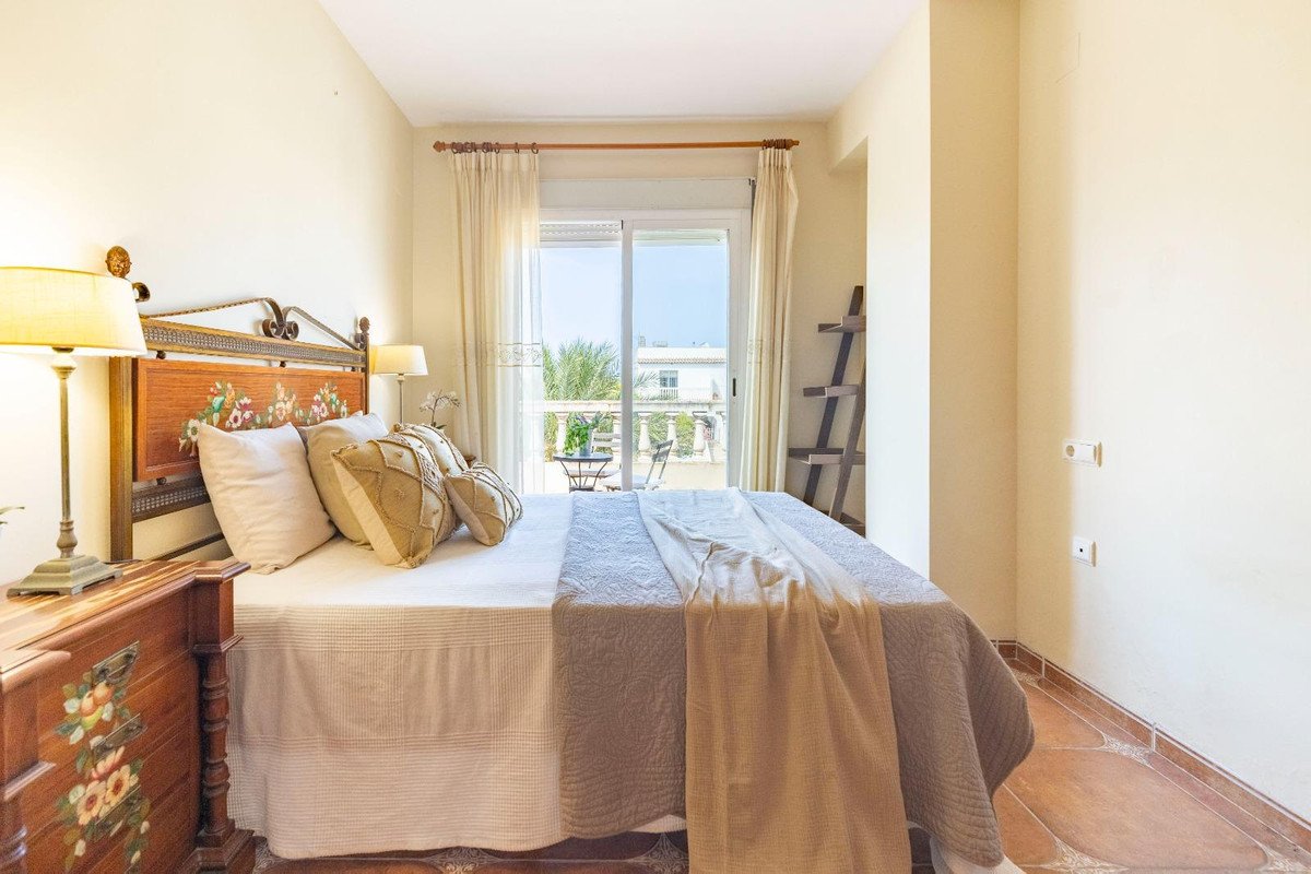 4 Bed Townhouse in Oliva