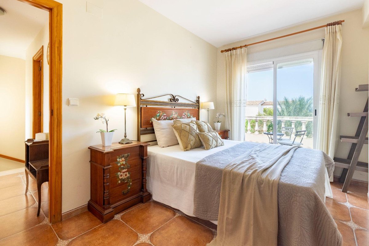 4 Bed Townhouse in Oliva
