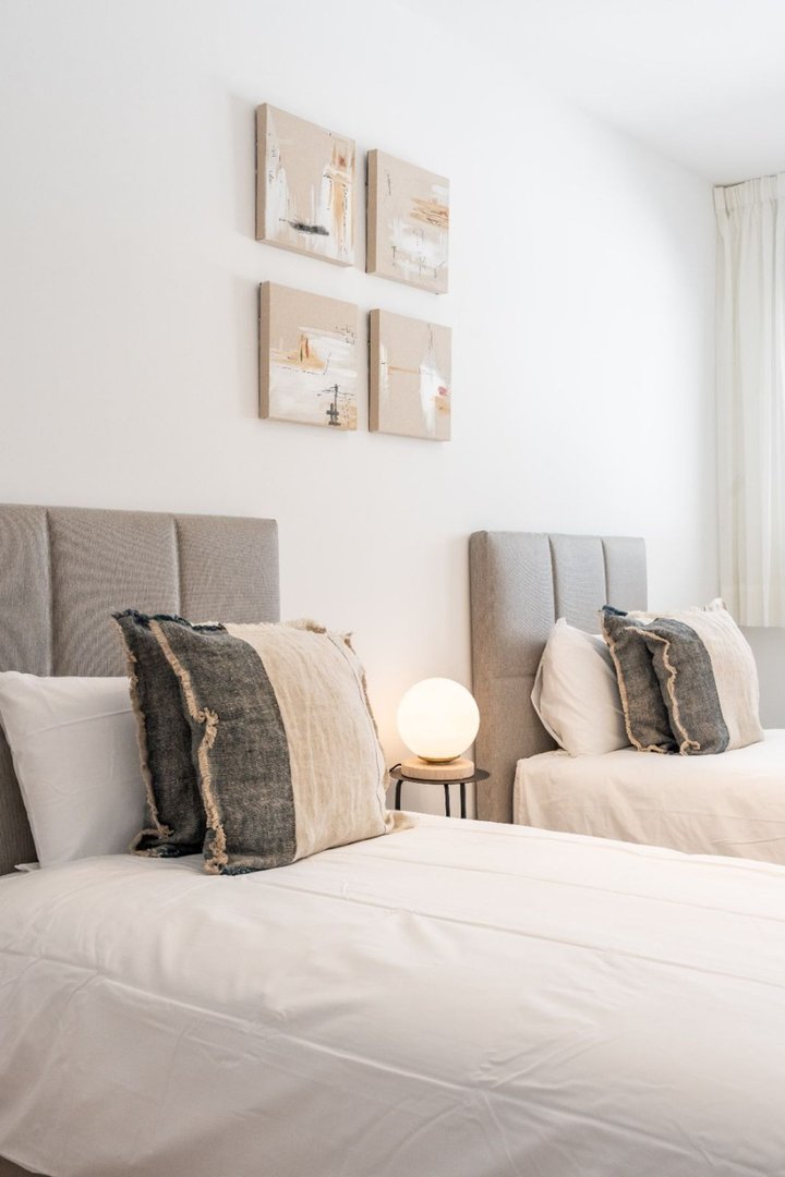 2 Bed Ground Floor Apartment in La Duquesa