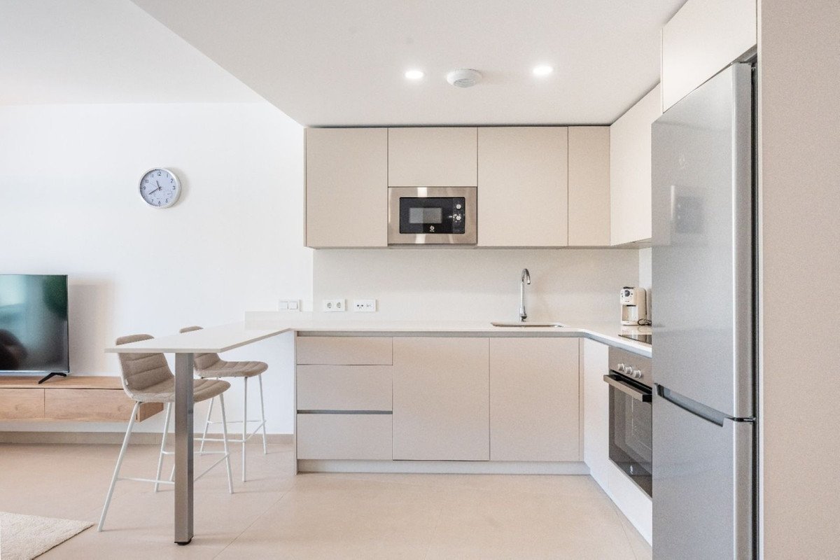 2 Bed Ground Floor Apartment in La Duquesa