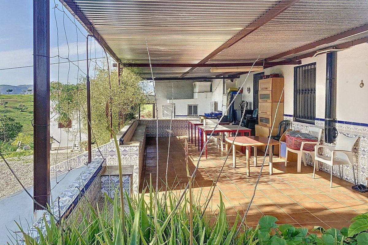 6 Bed Finca - Cortijo in Pizarra
