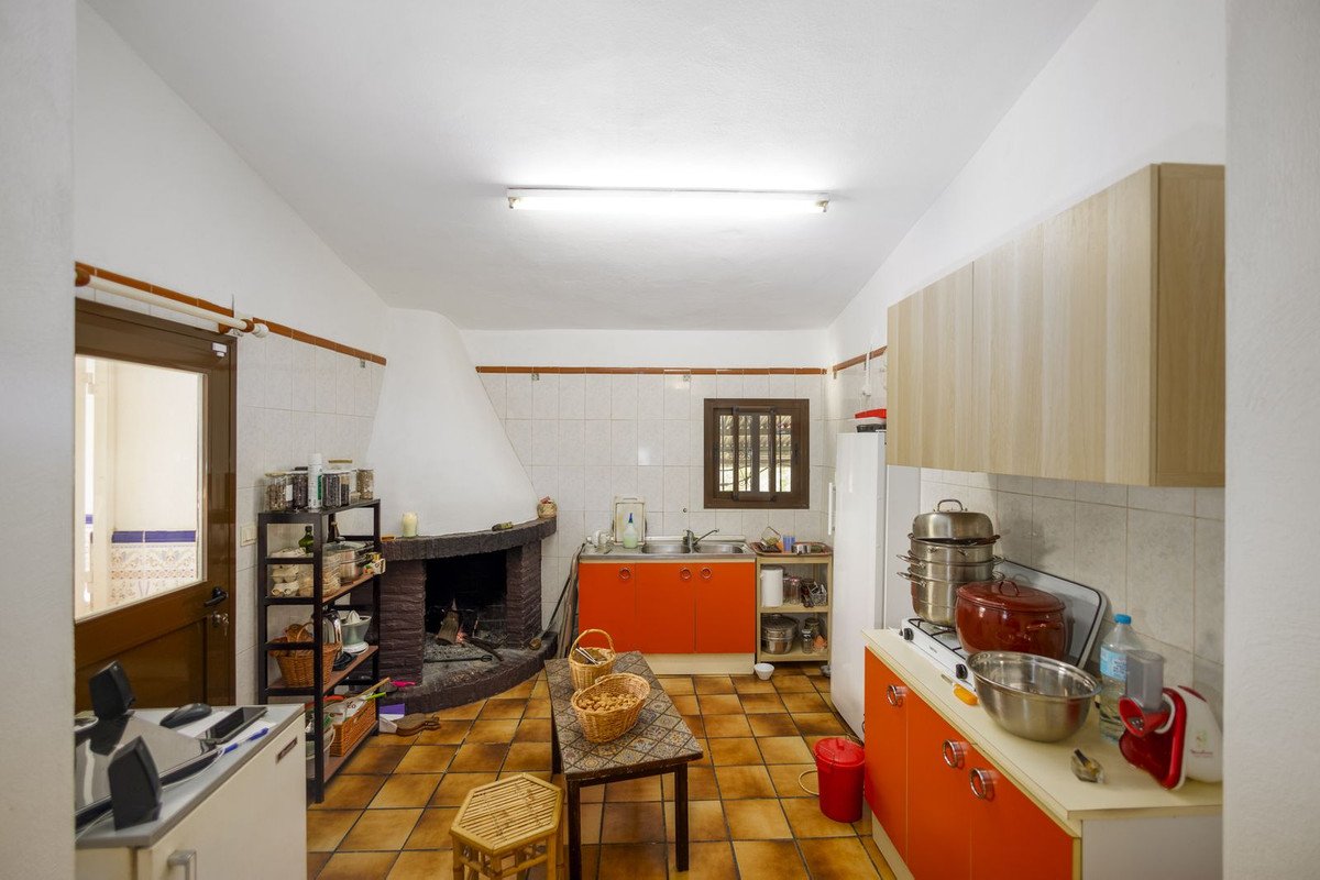 6 Bed Finca - Cortijo in Pizarra