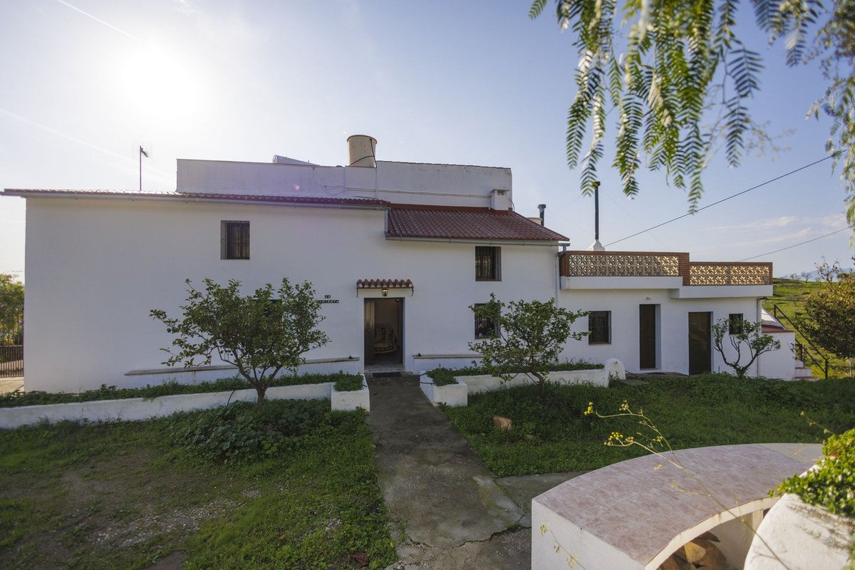 6 Bed Finca - Cortijo in Pizarra