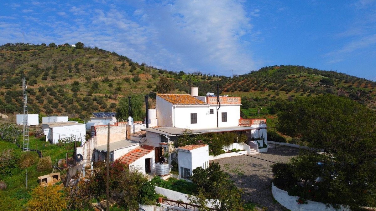 6 Bed Finca - Cortijo in Pizarra