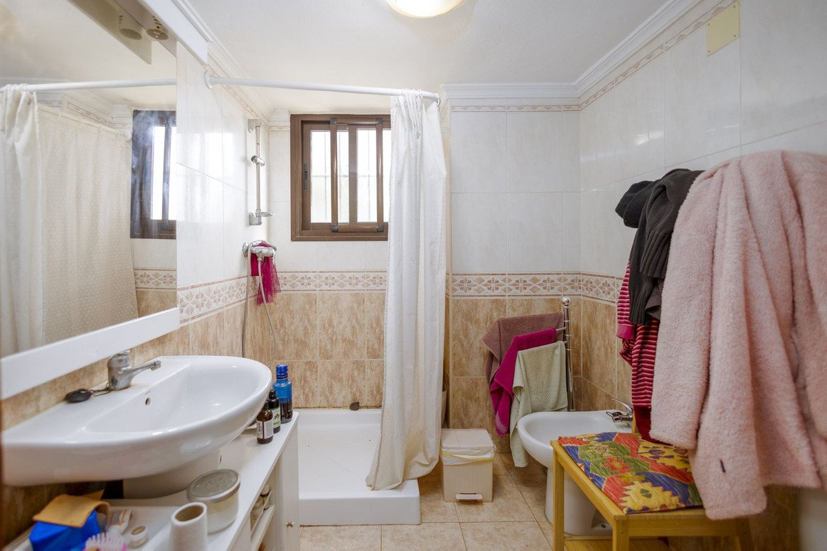 6 Bed Finca - Cortijo in Pizarra