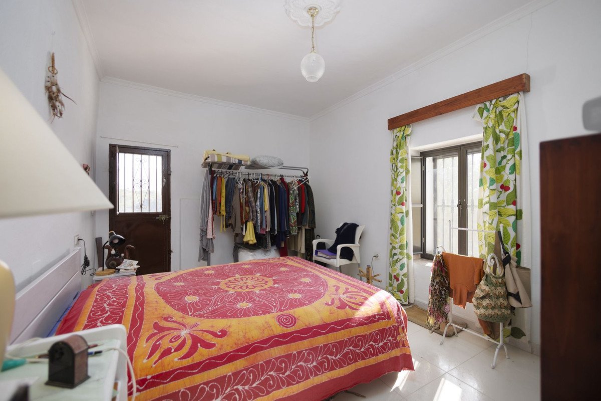 6 Bed Finca - Cortijo in Pizarra