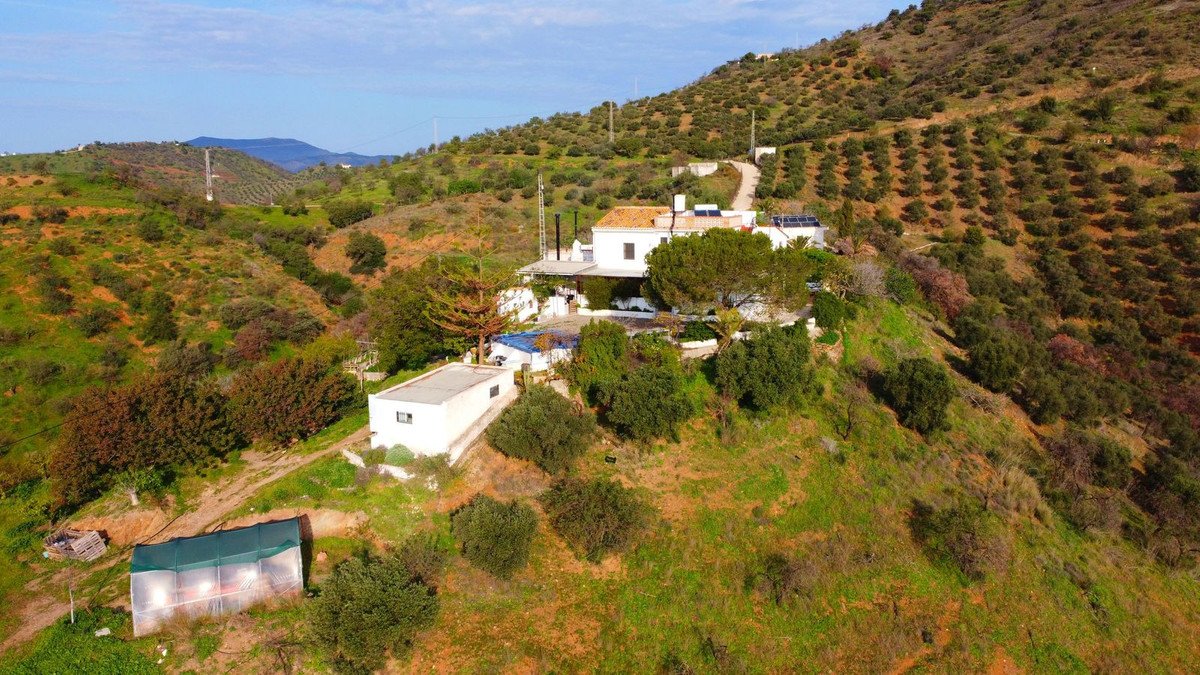 6 Bed Finca - Cortijo in Pizarra