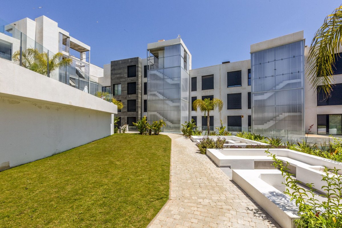 2 Bed Ground Floor Apartment in Fuengirola