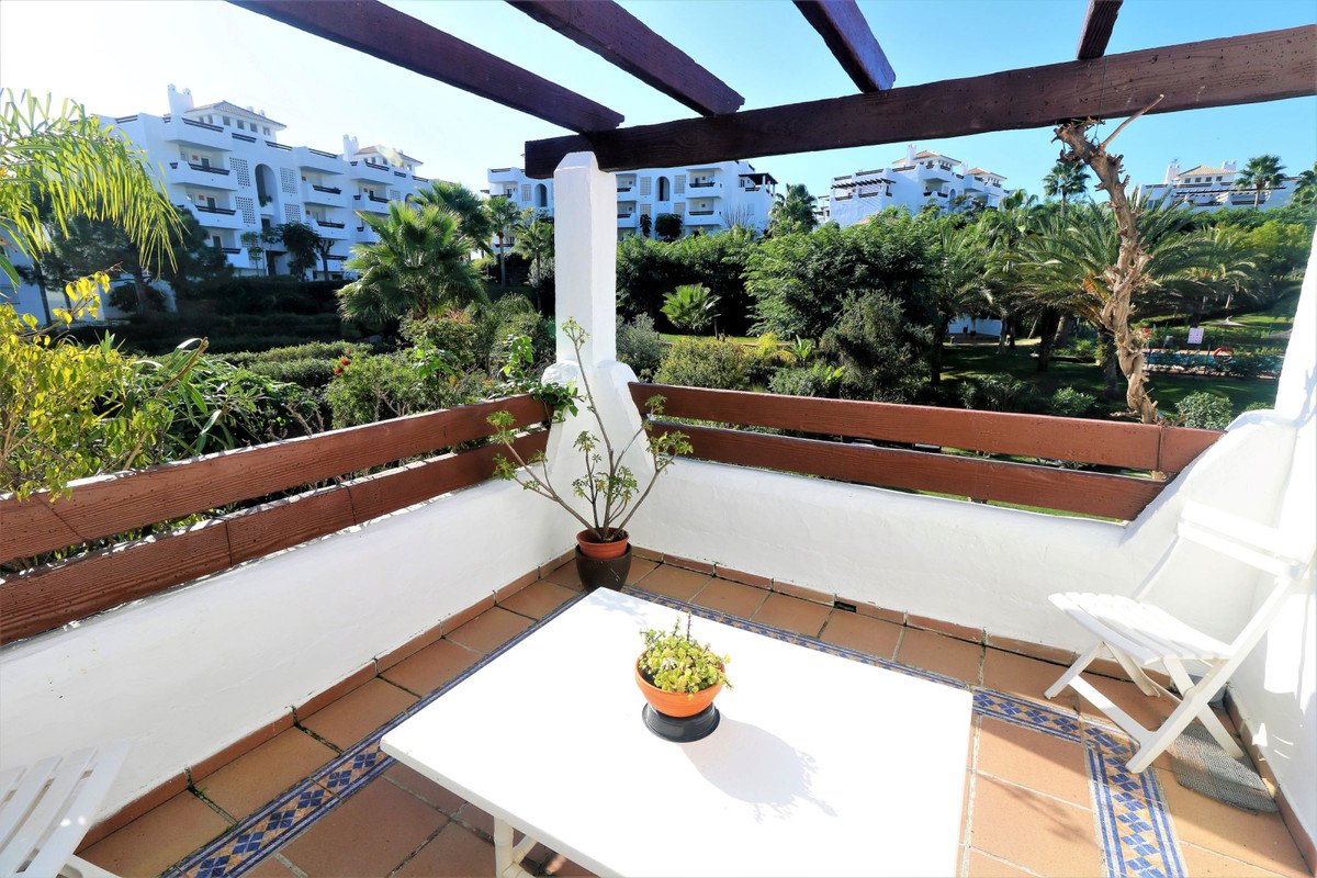 3 Bed Semi-Detached House in Estepona